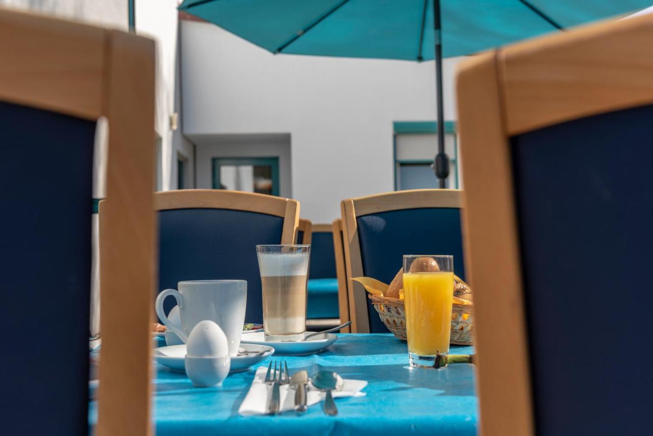 Hotel Am Wiesenweg L 24H Check-In Hausen  Экстерьер фото